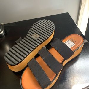 Black Elastic Platform Sandals